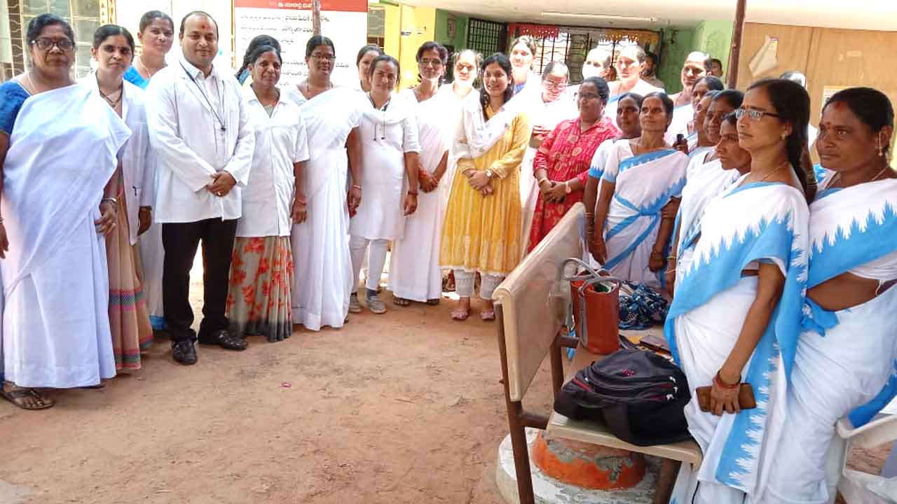 గర్భిణులు పోషకాహారం తీసుకోవాలి