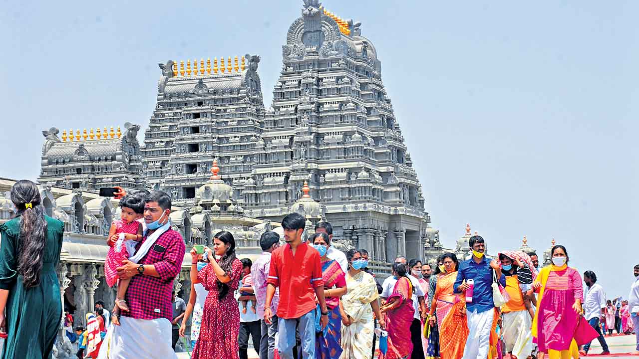 ముప్పులోనూ మొక్కులు