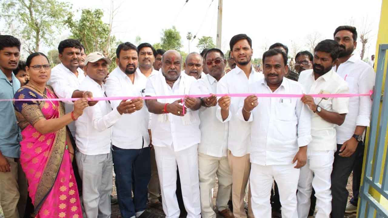 పార్టీలకు అతీతంగా అభివృద్ధి