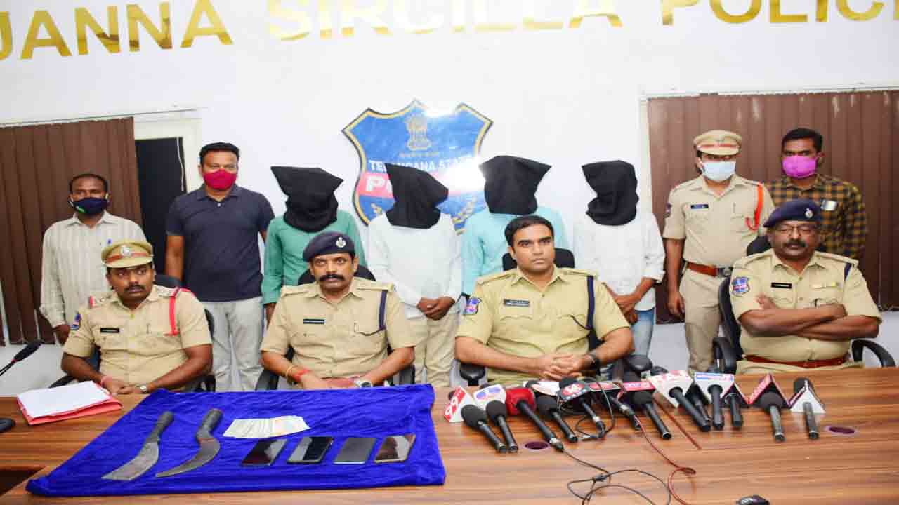 కూతురిని ప్రేమిస్తున్న యువకుడి హత్యకు కుట్ర