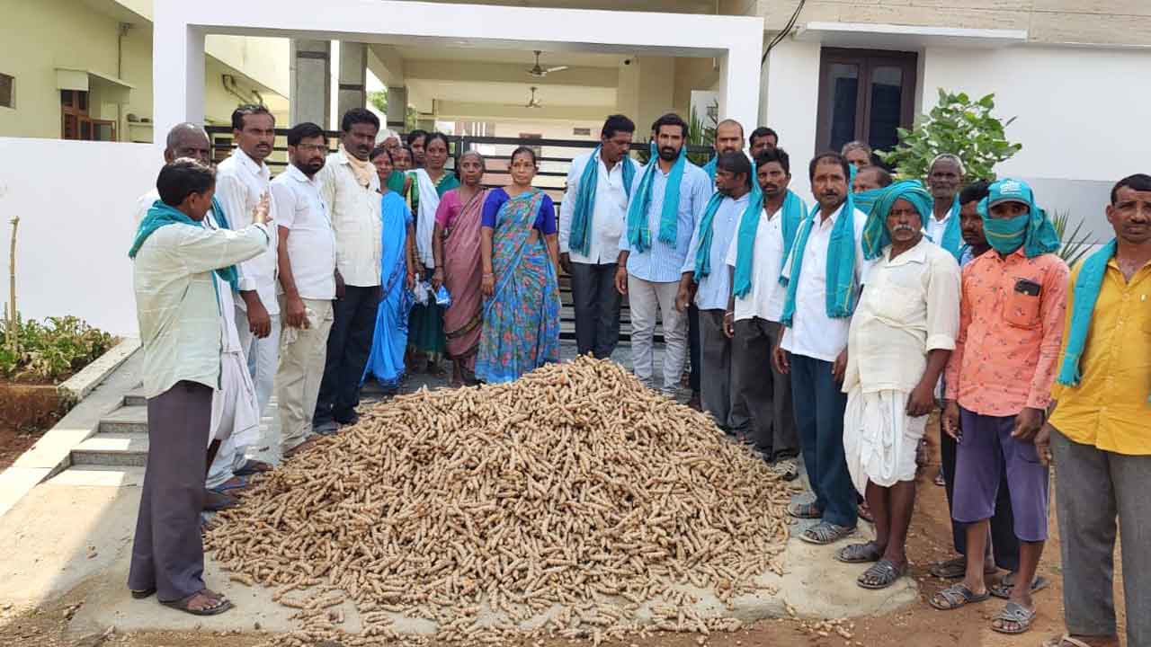పసుపు బోర్డు ఏర్పాటు చేసేవరకూ ఉద్యమిస్తాం..