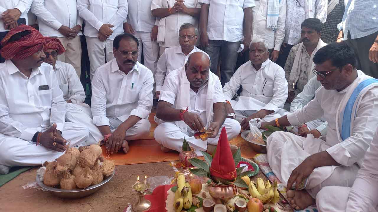 అన్నికులాలకూ సమప్రాధాన్యం