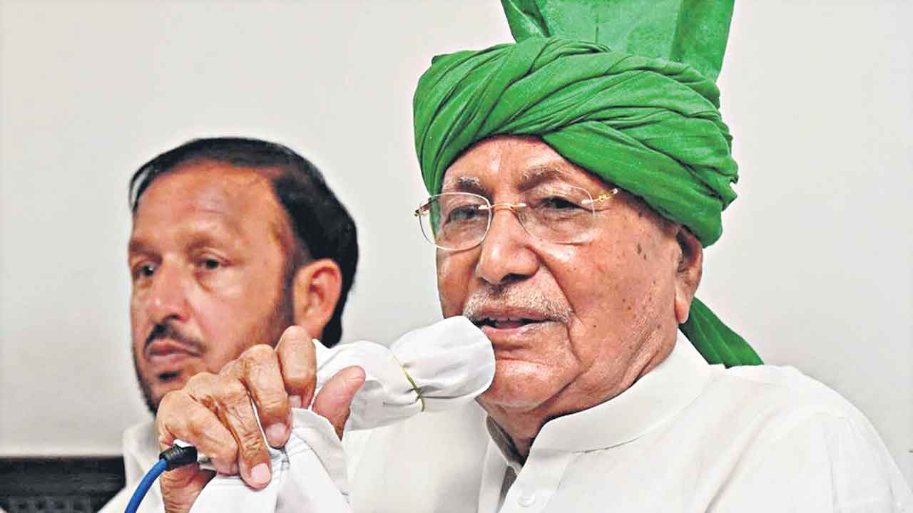 చౌతాలాకు నాలుగేండ్ల జైలు