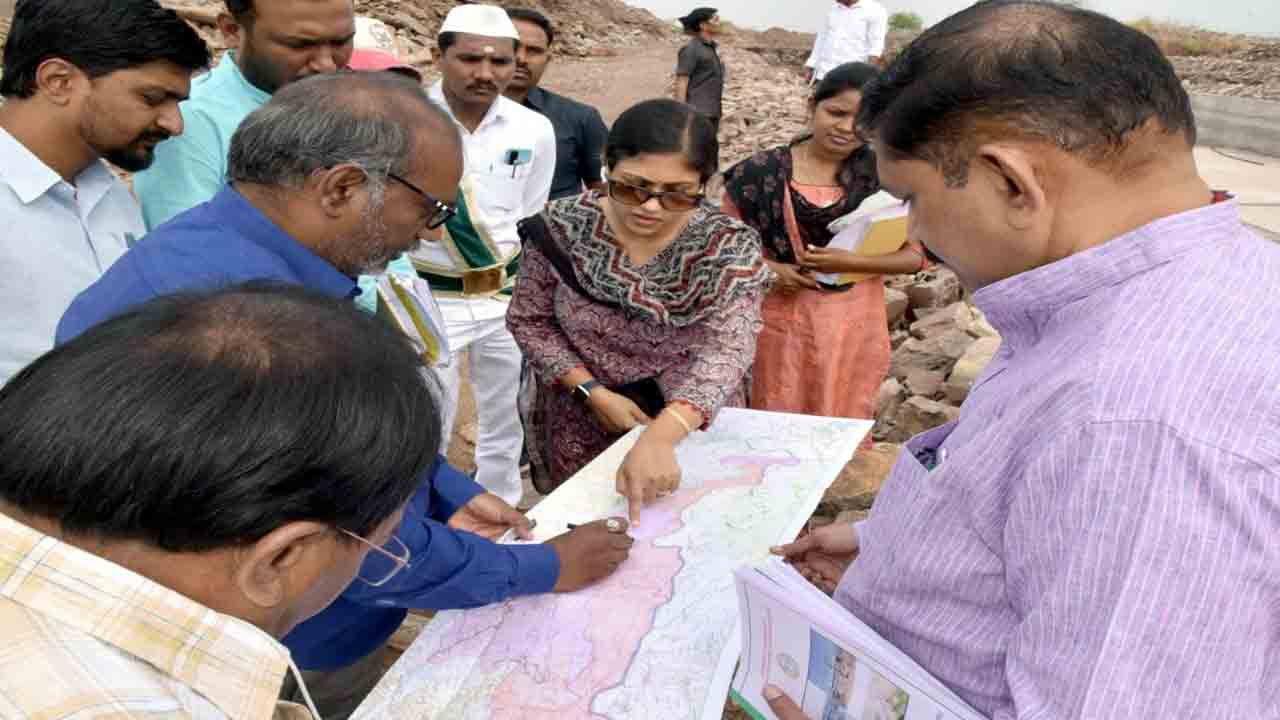 రిజర్వాయర్‌ పనుల్లో వేగం పెంచాలి