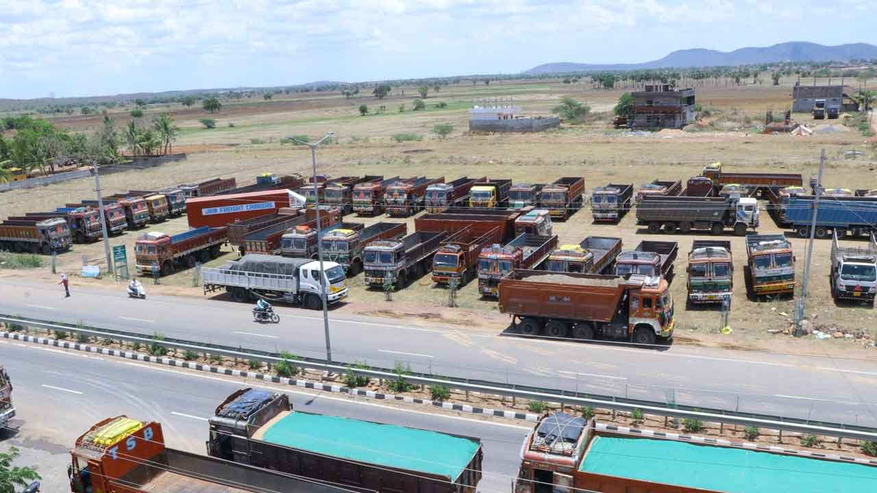 బాదుడే బాదుడు.. భారీగా పెరిగిన పెట్రో ఉత్పత్తులు