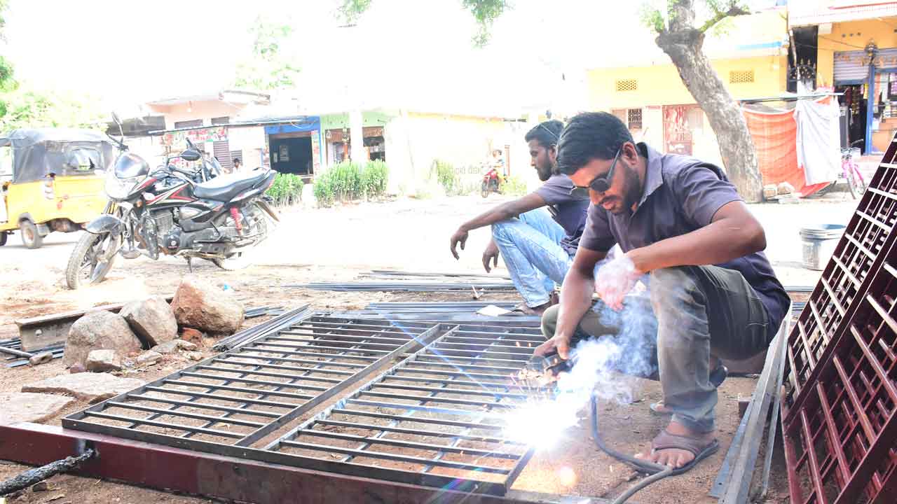 బిజినెస్ బిందాస్