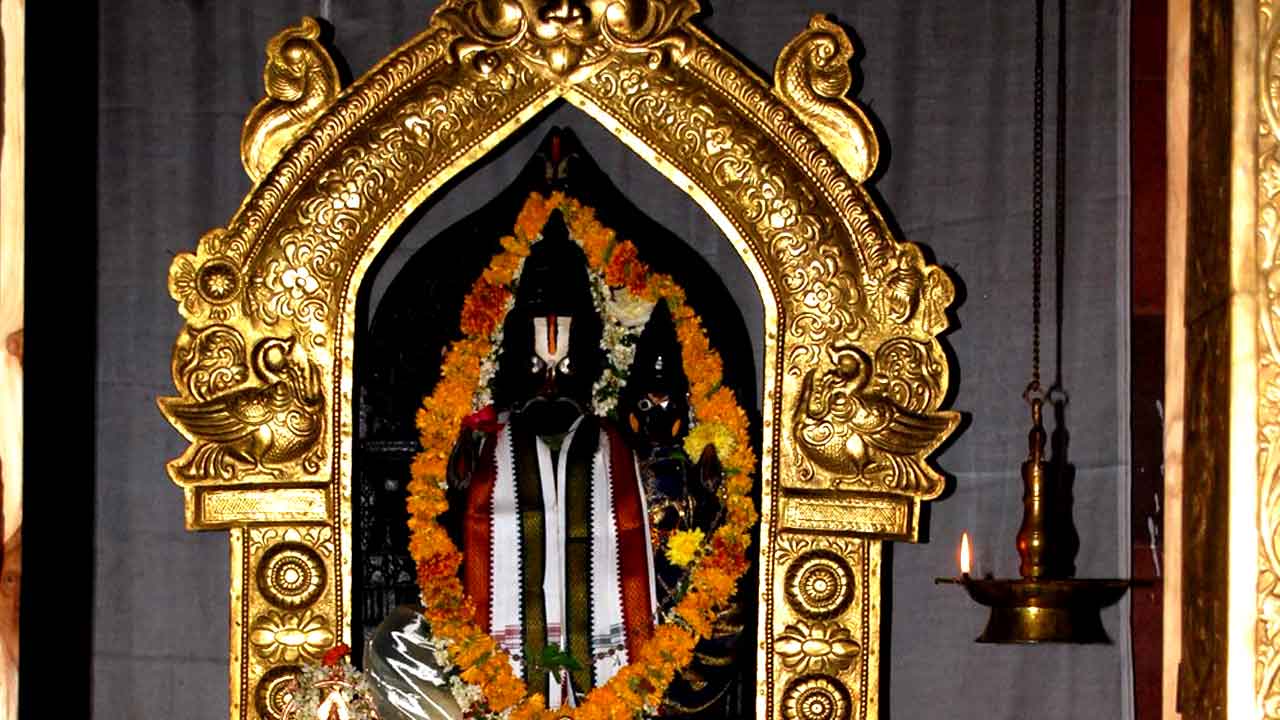 మహిమాన్వితుడు లక్ష్మీనృసింహుడు