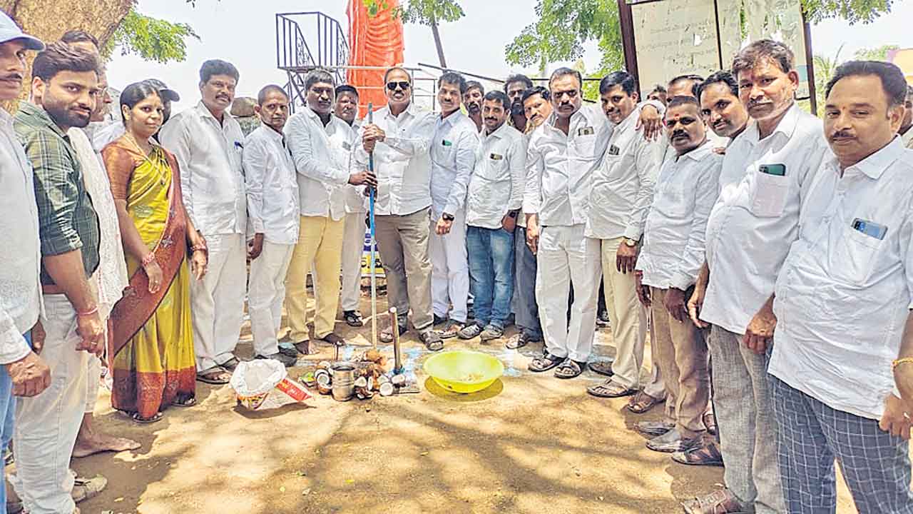 ప్రభుత్వ బడుల్లో సకల వసతులు