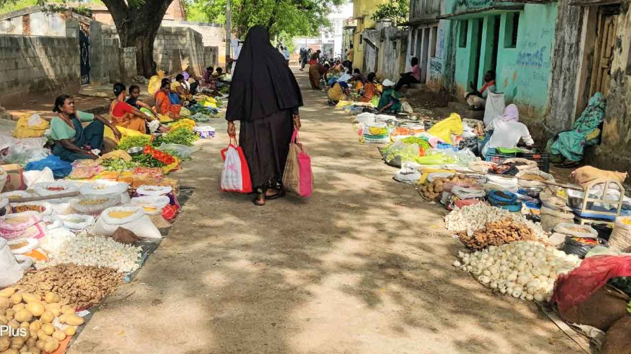 పల్లె చెంత.. వారసంత