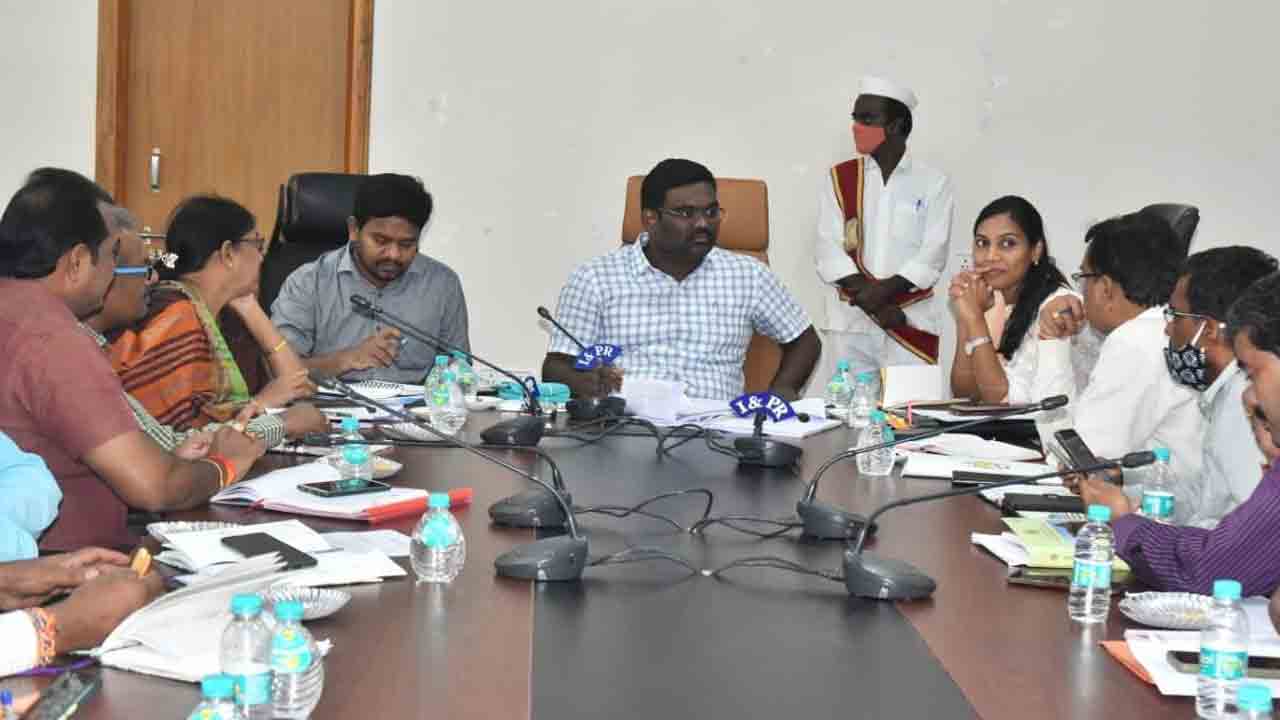 పట్టణ ప్రగతిని విజయవంతం చేయండి