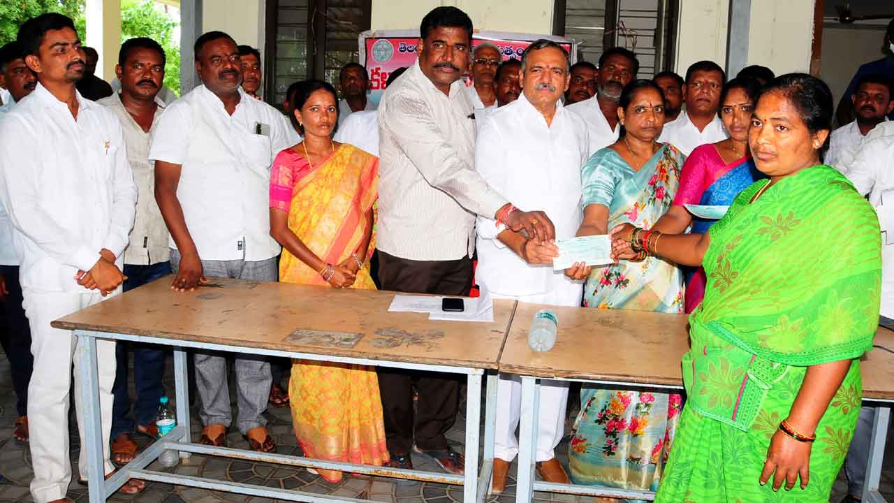 డబుల్‌ ఇంజిన్‌ సర్కార్‌ వద్దు