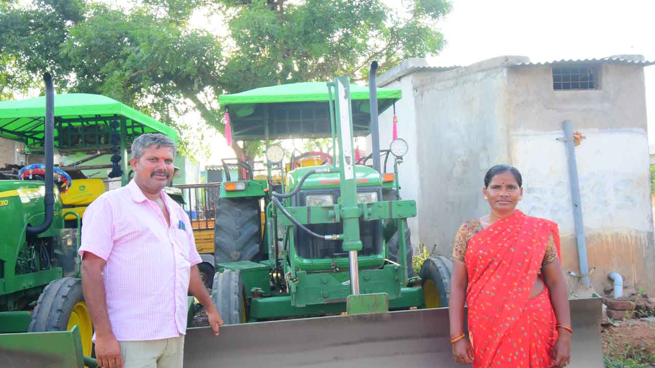 దశ మార్చిన ఆదాయం.. ఆత్మగౌరవం