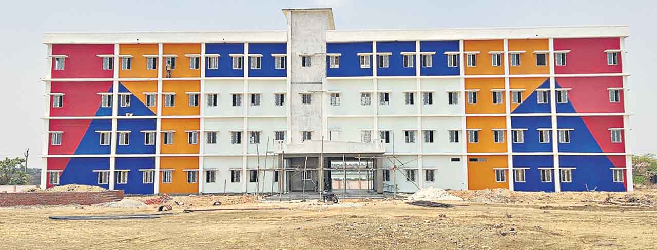 గురుకులం..గిరిజన పిల్లలకు వరం