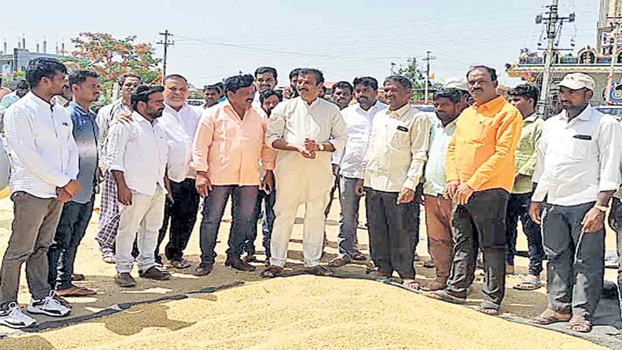 రైతులకు అండగా సీఎం కేసీఆర్‌