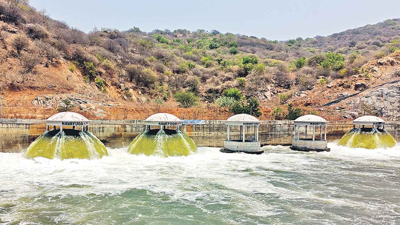 కాళేశ్వర జల పరవళ్లు