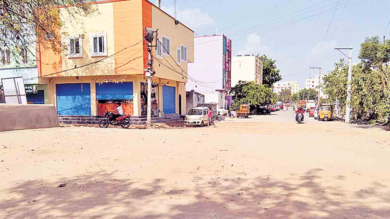 దూరం..దగ్గరైన వేళ..!