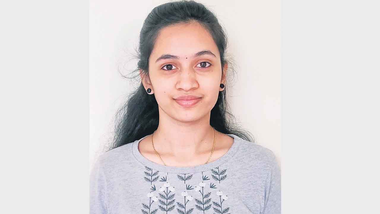 జాతీయస్థాయిలో మెరిసిన పల్లె కుసుమం