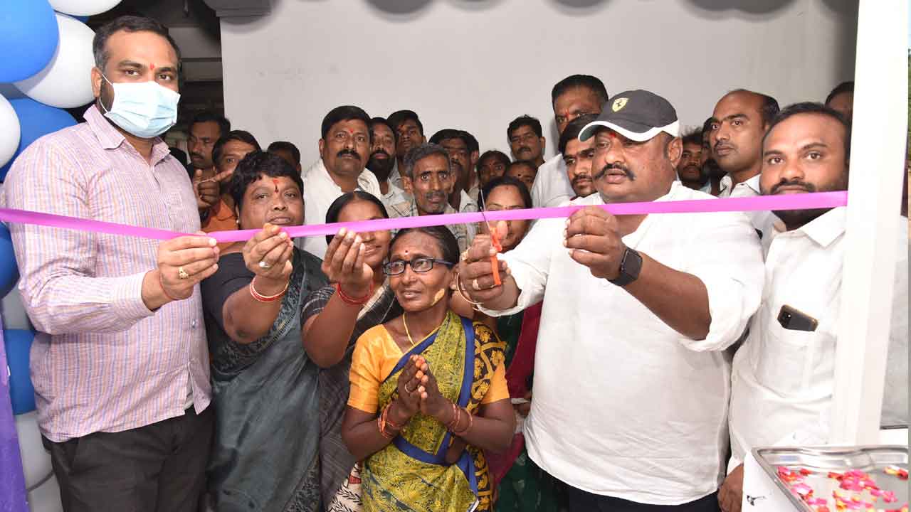 బడుగు బలహీన వర్గాల బతుకులు మారాలి