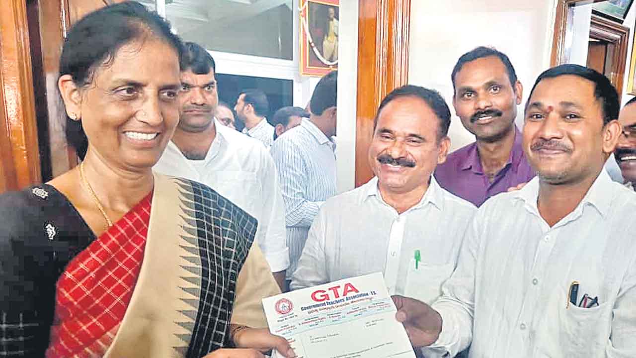 ప్రభుత్వ టీచర్లకు పదోన్నతులివ్వండి: జీటీఏ