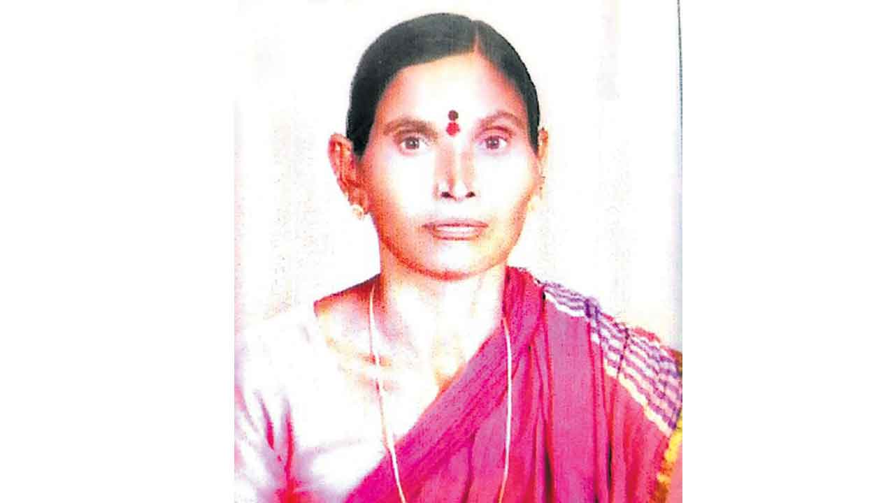 ప్రాణం తీసిన వరికొయ్యల దహనం