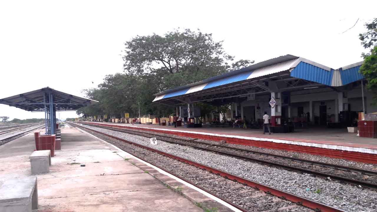 రెండేండ్లయినా రైలు ఆగదే