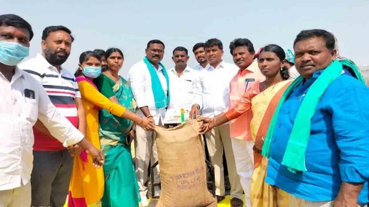 రైతును రాజు చేయడమే సీఎం కేసీఆర్‌ లక్ష్యం