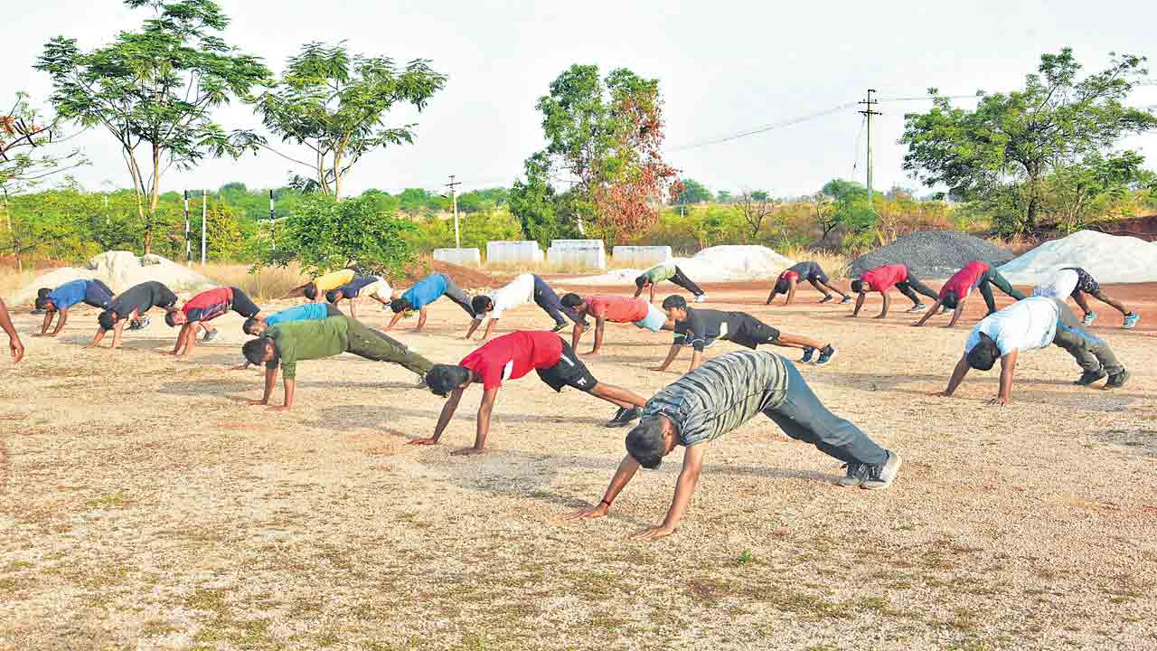 22-35 ఏండ్లవారి మధ్యే పోటీ!
