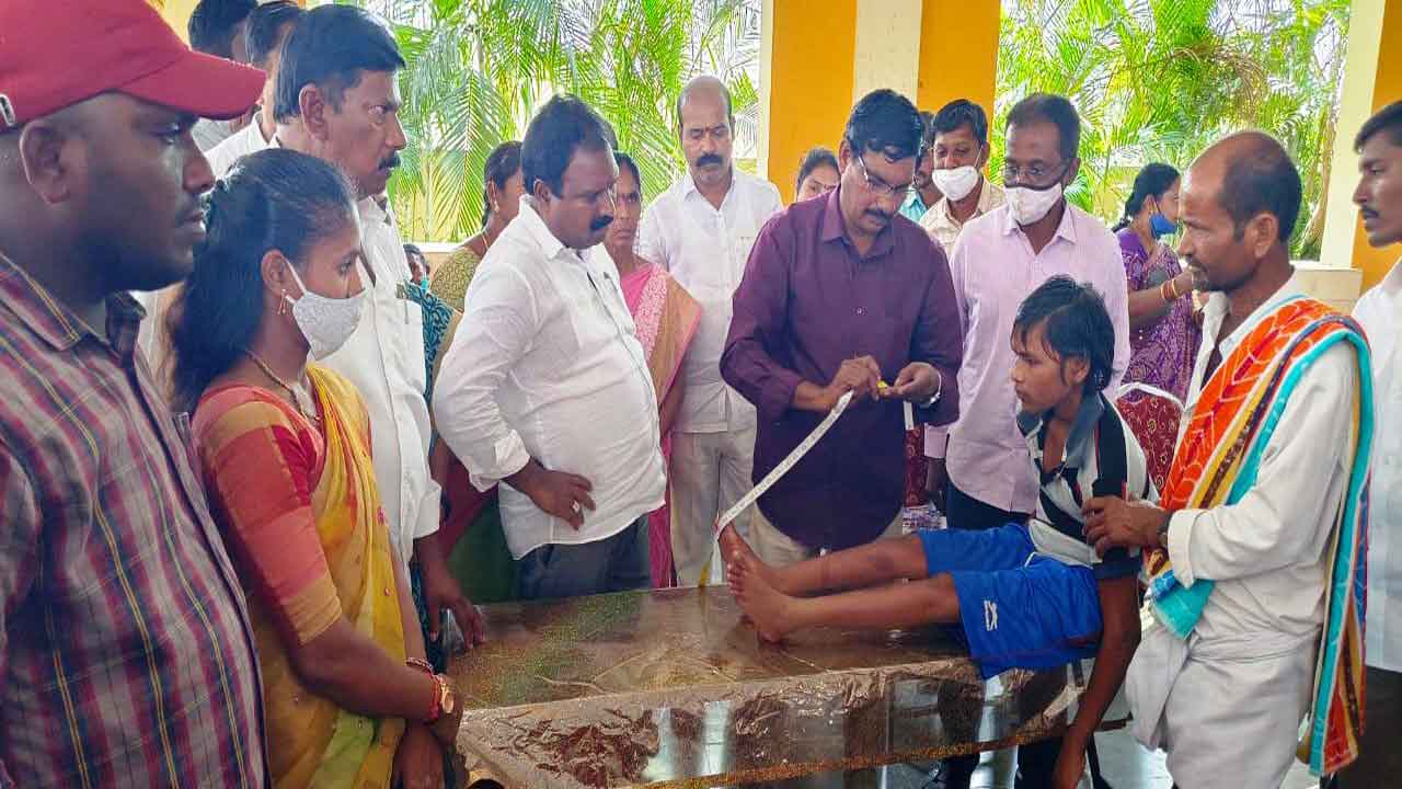 దివ్యాంగులకు తెలంగాణ సర్కారు అండ