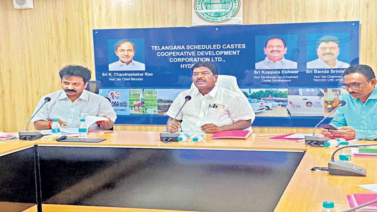 దళితుల అభ్యున్నతికి పాటుపడాలి