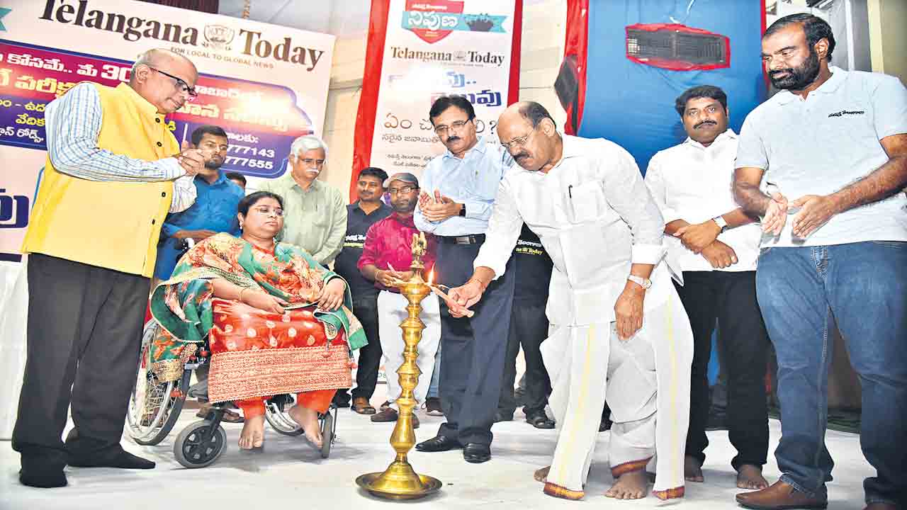 కొలువు సులువే!