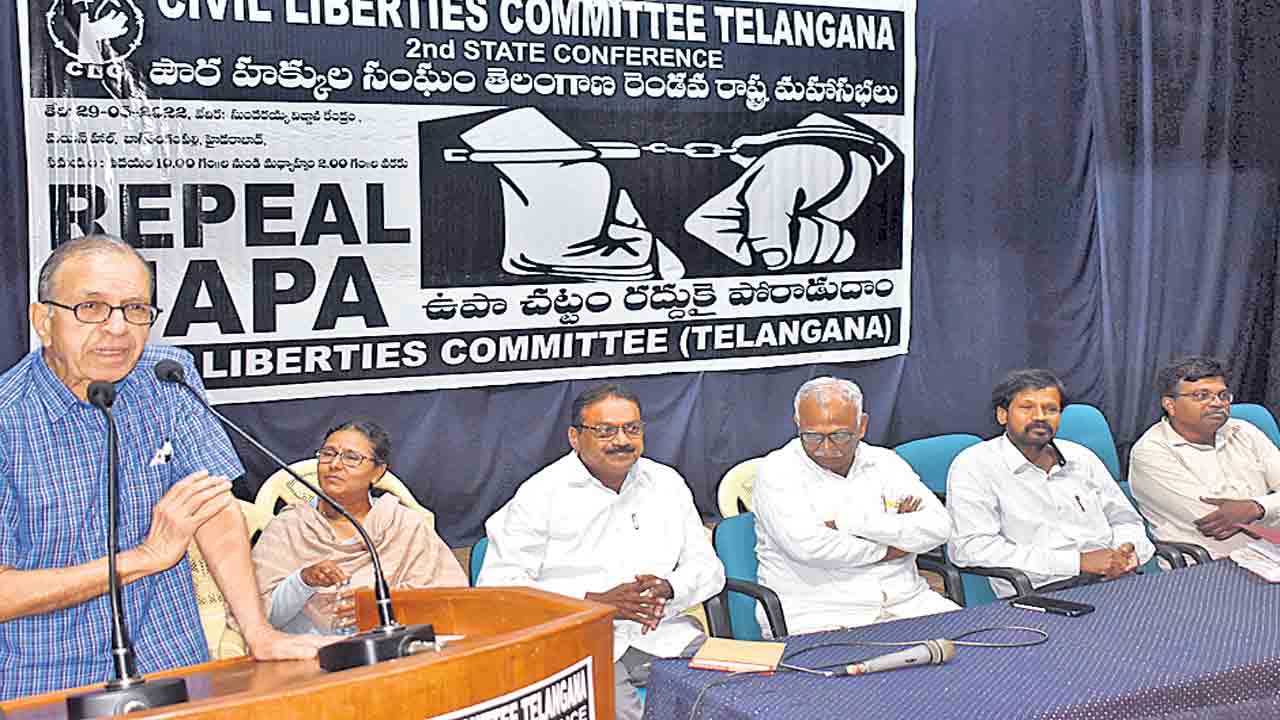 కేంద్ర ప్రభుత్వానికి పౌర హక్కులపై విశ్వాసం లేదు