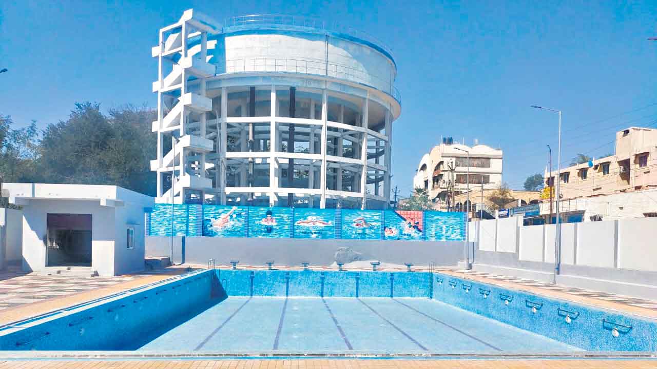 సకల సౌకర్యాలతో స్విమ్మింగ్‌పూల్‌