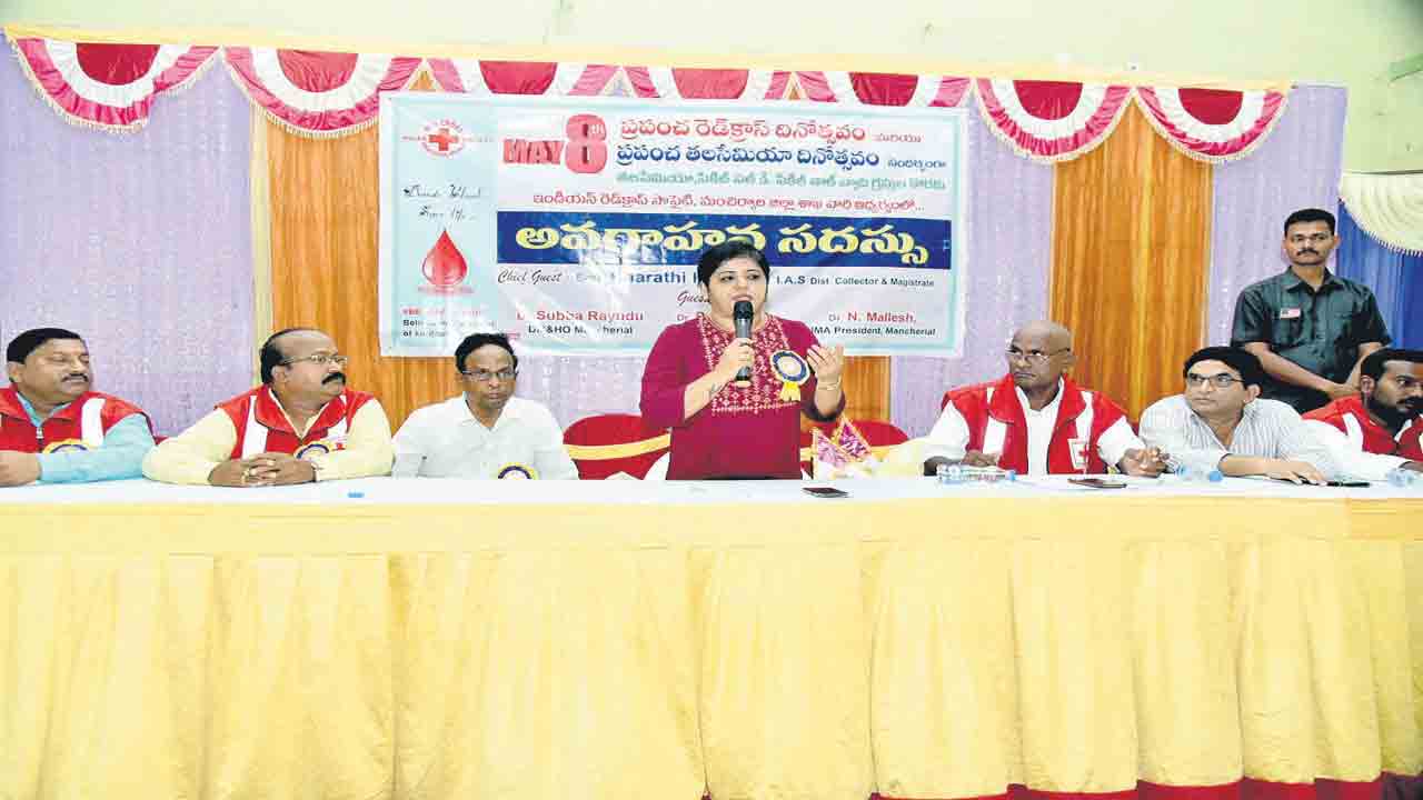 స్వచ్ఛందంగా రక్తదానం చేయాలి