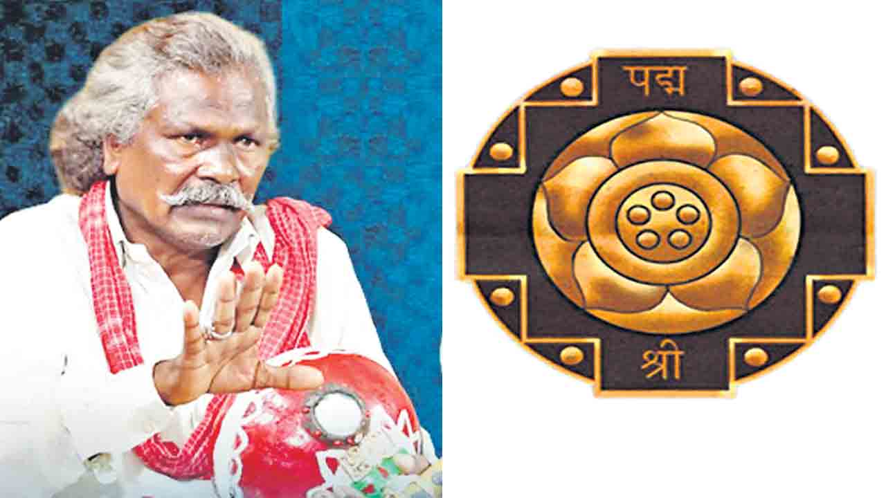 పద్మ అవార్డులతో రాజకీయమా?