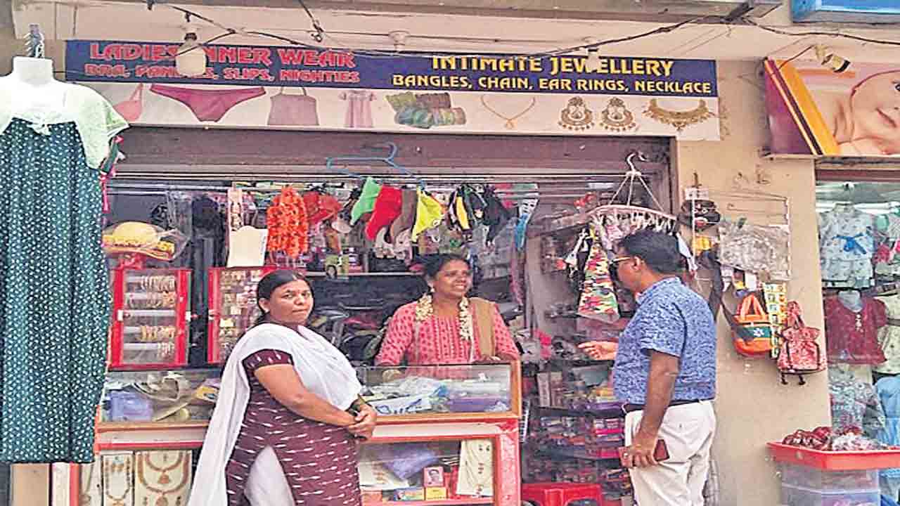 స్వయం ఉపాధిలో మహిళల రాణింపు