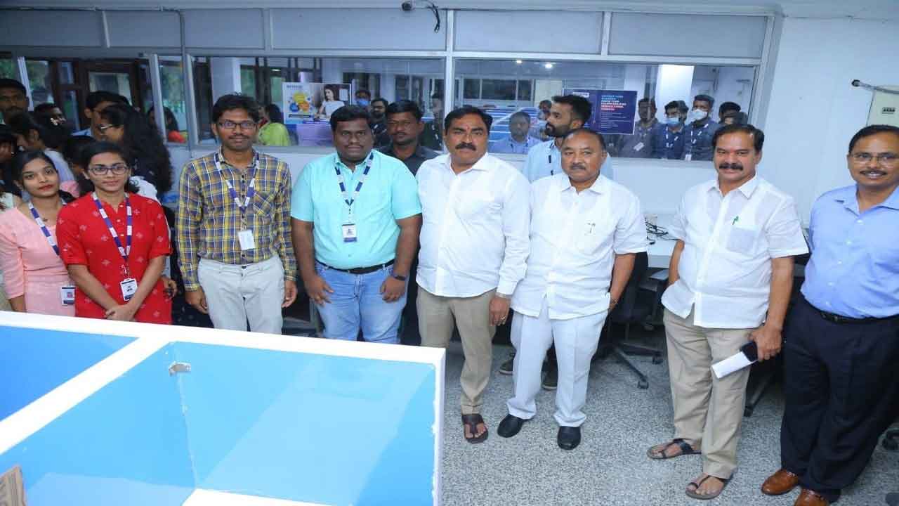 రైతుల గురించి మాట్లాడే రాహుల్‌కు లేదు