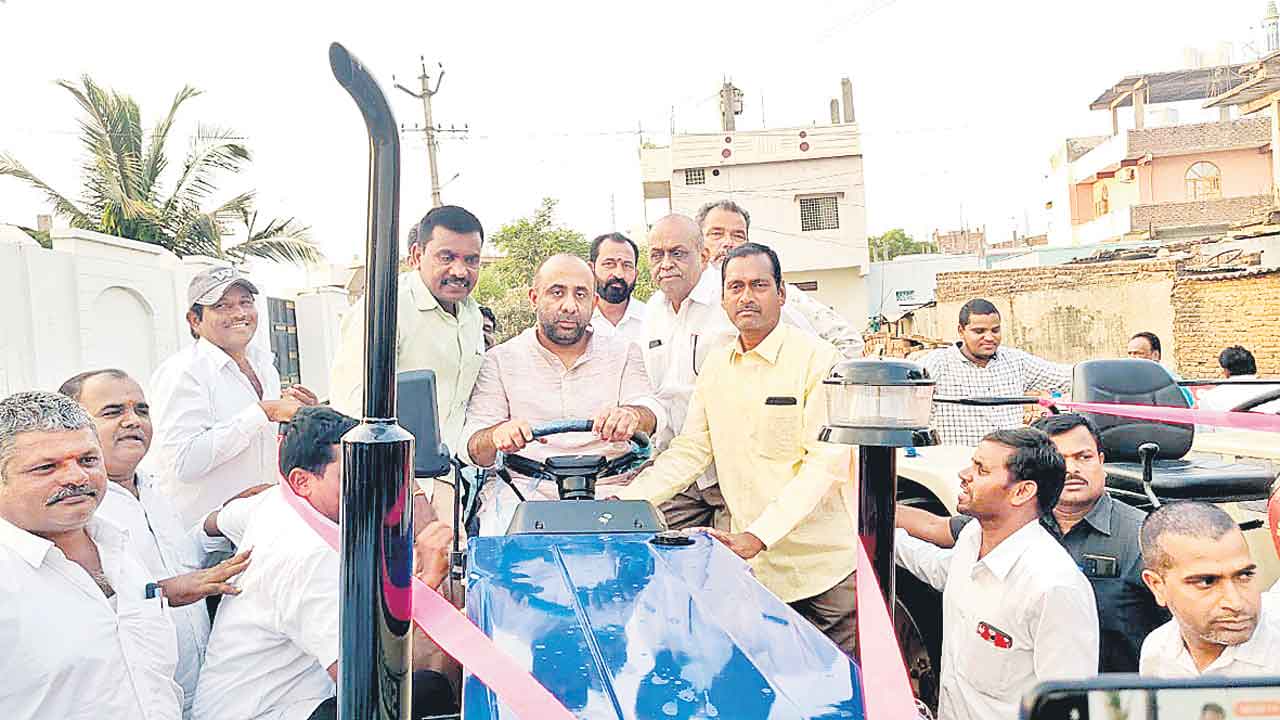 దళితులను అన్ని విధాలా ఆదుకుంటాం