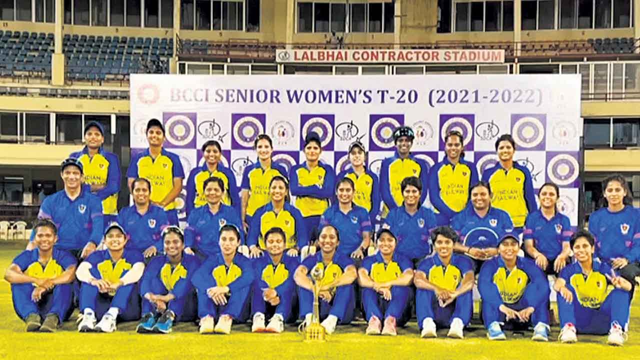 చాంపియన్‌ రైల్వేస్‌