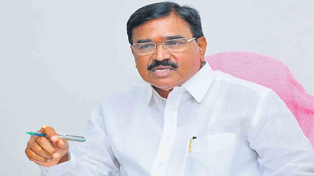 రైతులను నాశనం చేసి సభలా?