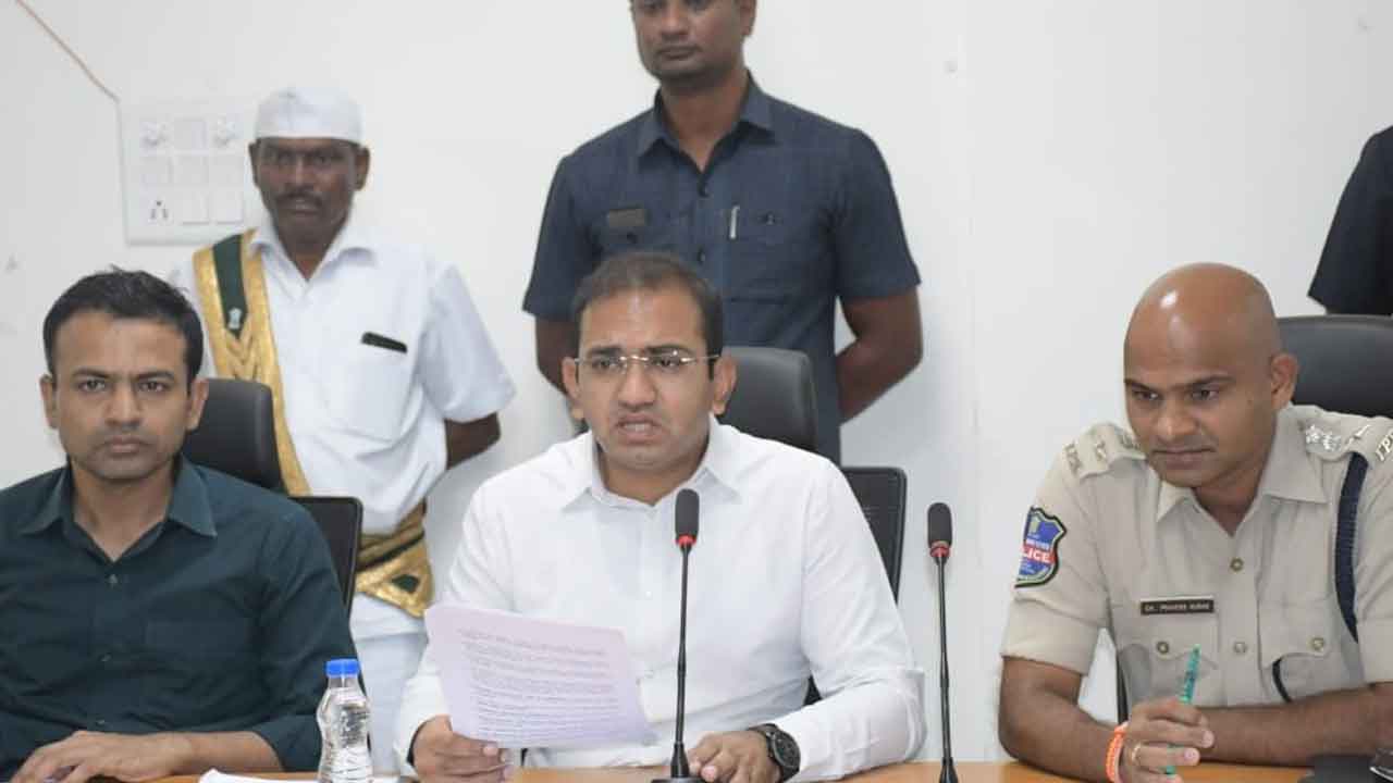 ఆవిర్భావం ఆడంబరంగా నిర్వహించాలి