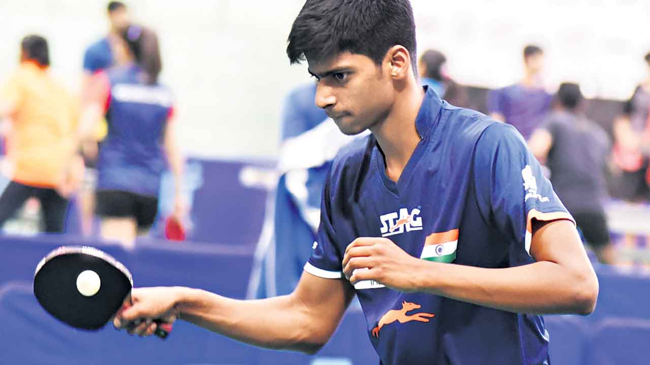 కామన్వెల్త్‌ ప్రాబబుల్స్‌లో స్నేహిత్‌, శ్రీజ