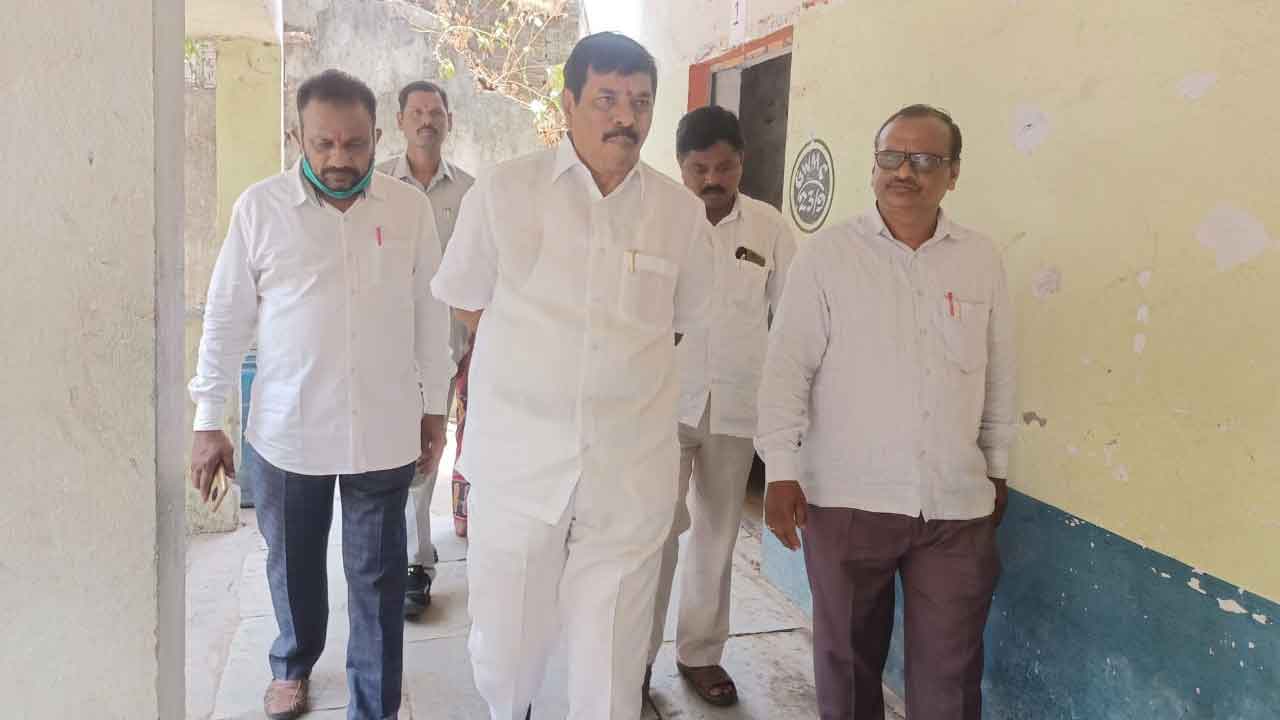 చార్‌బౌళి పాఠశాలను ఆధునీకరిస్తాం