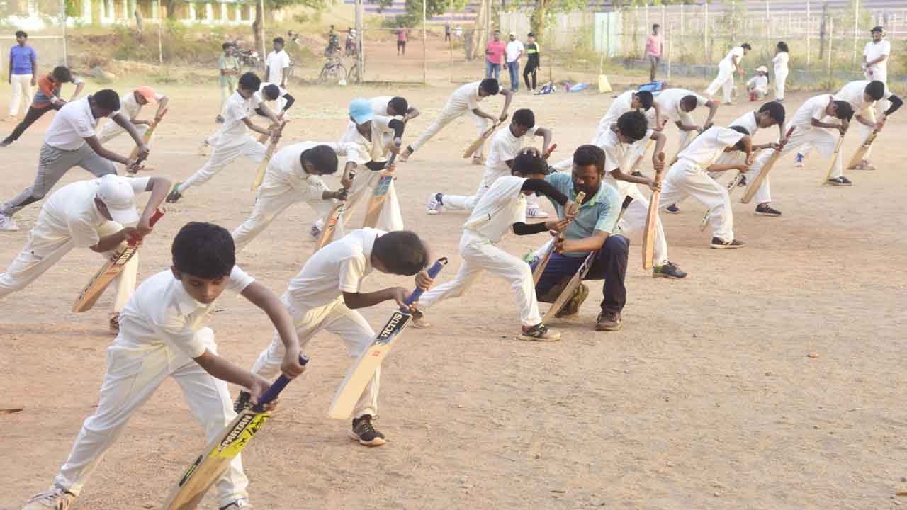 చిన్నారుల్లో క్రికెట్‌ క్రేజ్‌