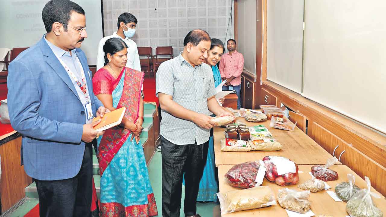 వ్యవసాయ దిగుబడులకు ఆన్‌లైన్‌ మార్కెటింగ్‌