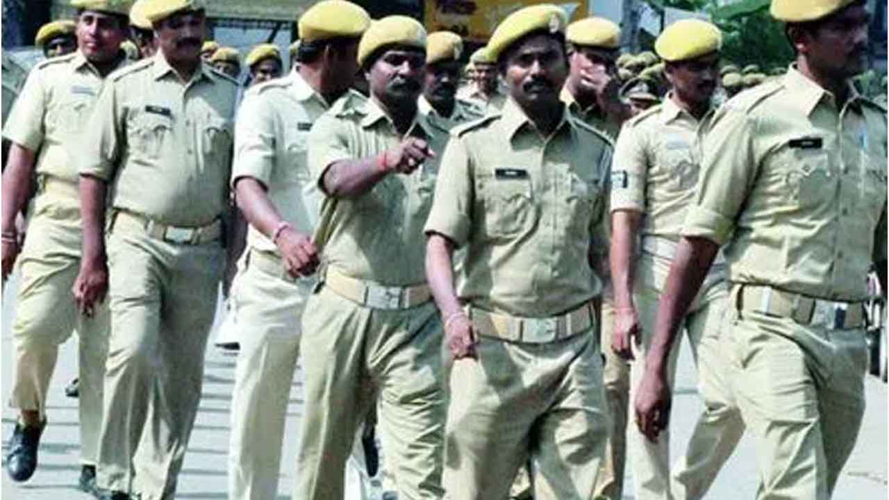 వారికి భద్రత కల్పించాలి .. డీజీపీకి ఏపీ ఎన్నికల సంఘం ఆదేశం