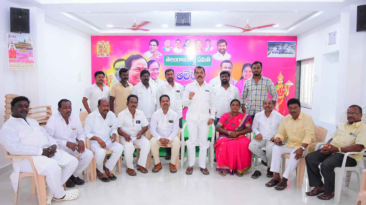 రాష్ట్ర అవతరణ వేడుకలు ఘనంగా నిర్వహించాలి