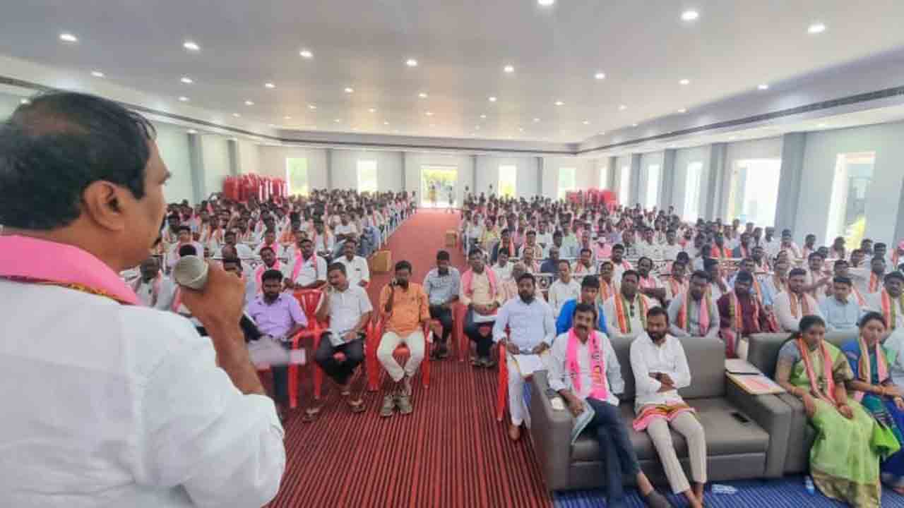 పథకాలను ప్రజల్లోకి తీసుకెళ్లాలి