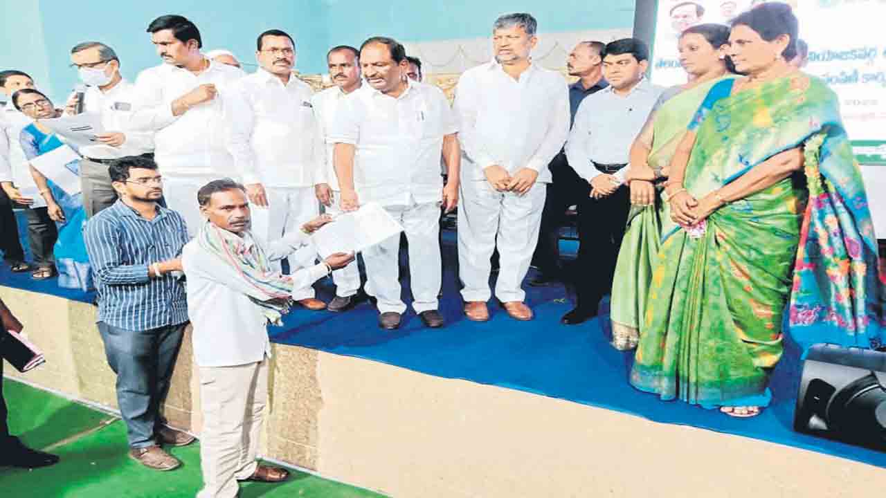 దళితబంధు దేశానికే ఆదర్శం