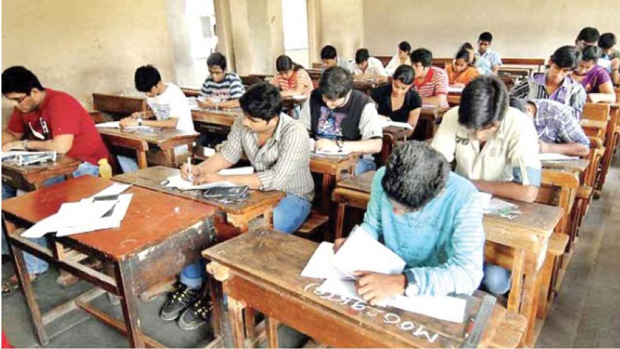 ఏపీలో రేపటి నుంచి ఇంటర్‌ పరీక్షలు