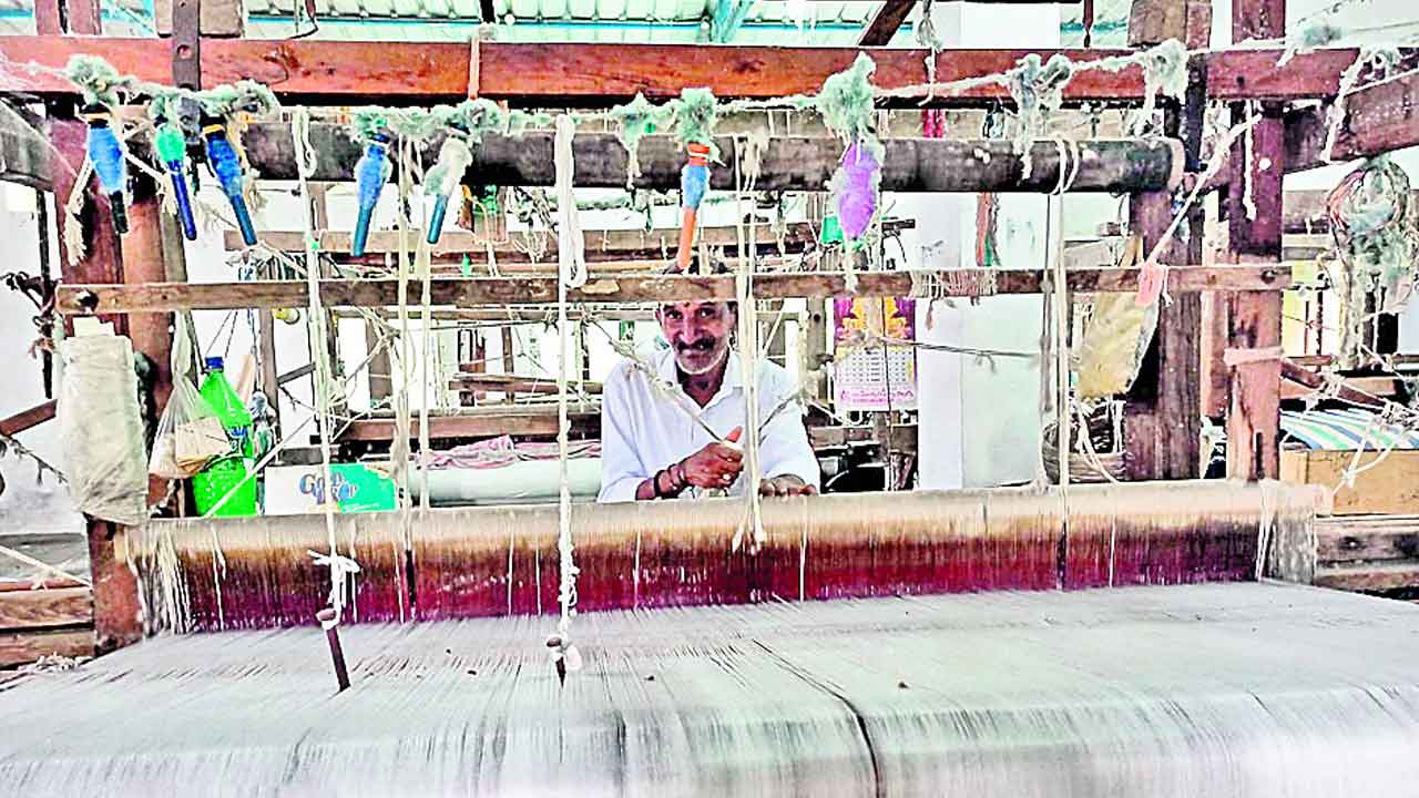 నేతన్నకు చేయూత